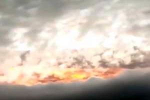 آسمان آتشین و عجیب هندوستان + فیلم