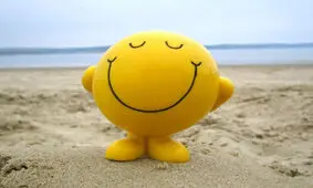 آیا لبخند زدن همیشه نشانه خوشحالی است؟