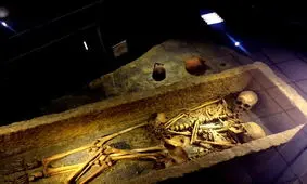 ماجرای اسکلت‌های عاشق ۱۸۰۰ ساله در ایران! + تصاویر