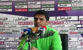 نیمه اول دربی چیز خاصی نداشت و اتفاقات و حواشی روی بازی تأثیرگذار بود/ ملوان با این وضعیت لیگ برتری می‌شود