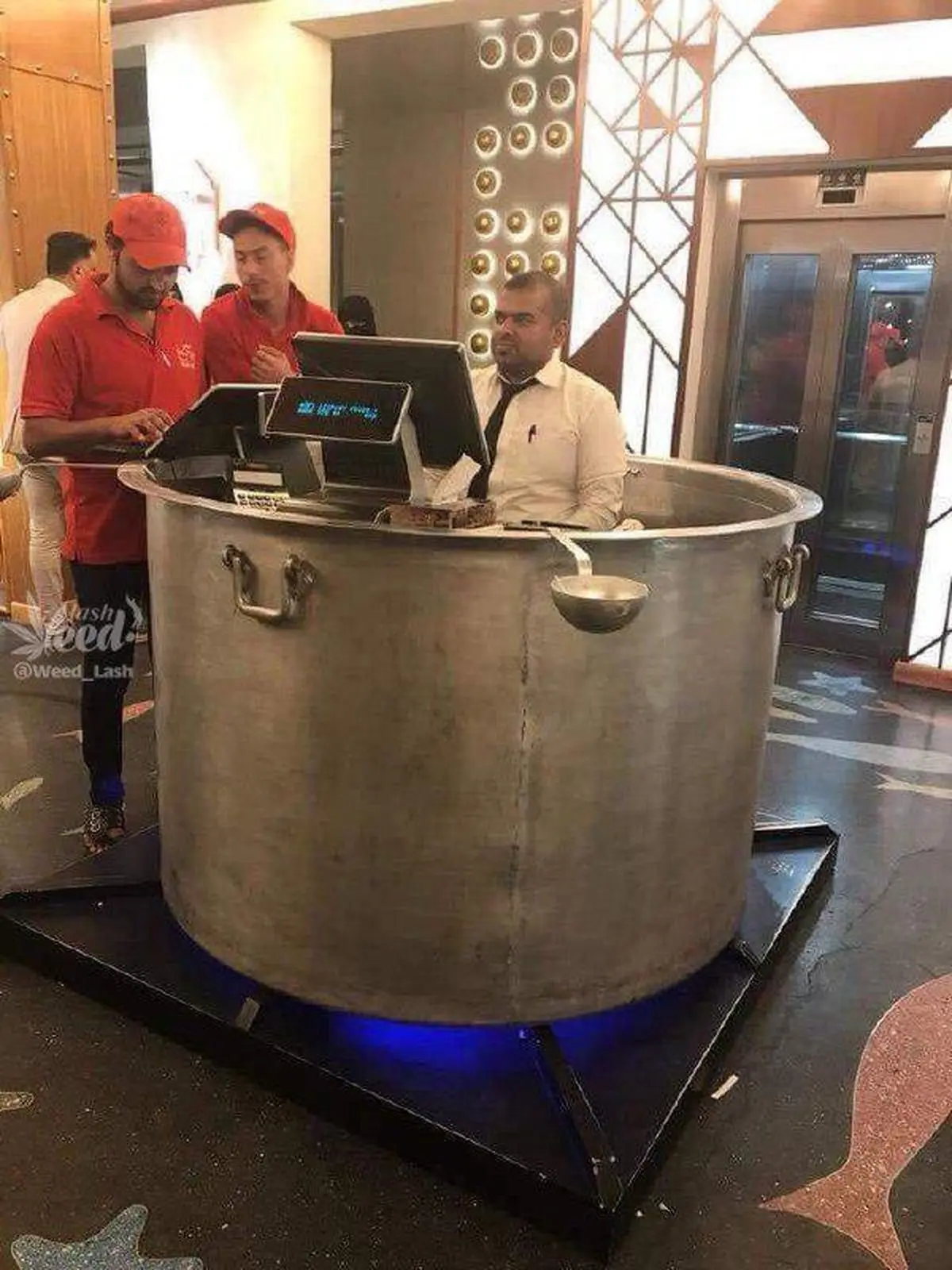 کمر خلاقیت شکست!