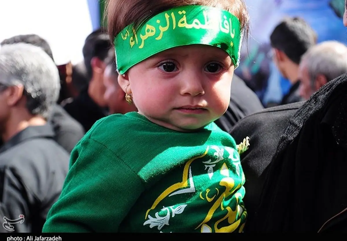 چشم‌های گریان عاشقان جامانده از قافله کربلا در آیین عَلَم بندان مراغه