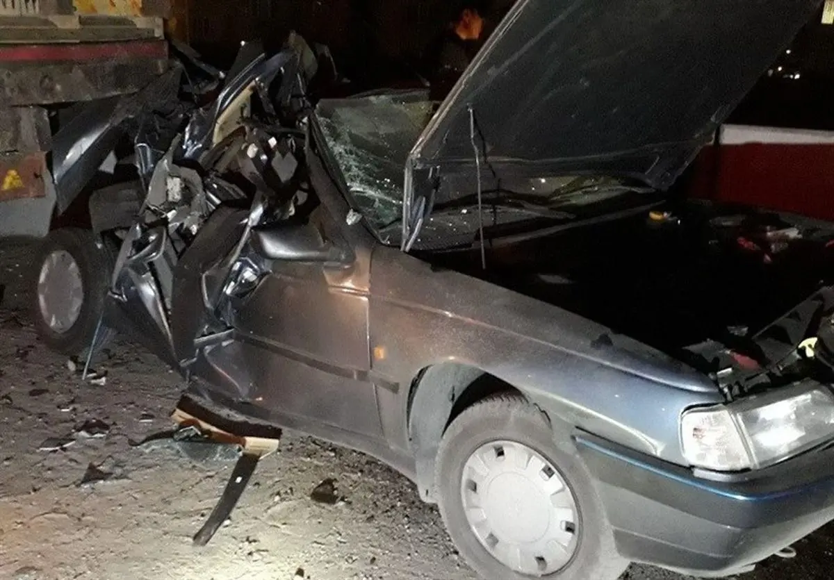 زنده ماندن معجزه‌آسای سرنشینان پژو ۴۰۵ پس از تصادف شدید + تصاویر