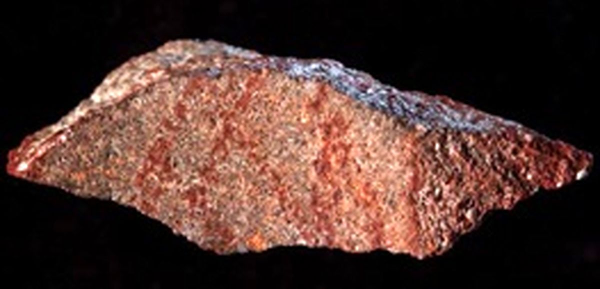 کشف سنگ نقاشی شده توسط انسان ۷۳ هزار سال قبل در آفریقا+عکس