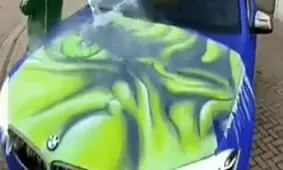 کاور بسیار جالب بر روی خودرو BMW