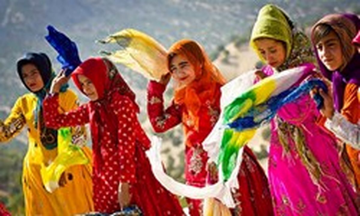 بهزودی طرح ملی حمایت از لباس محلی بهمنظور احیای هویت اقوام مختلف کشور اجرایی میشود