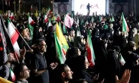 رهبری فرمودند به مردم بگید در میادین حرفی که برای تضعیف دولت و تضعیف تیم مذاکره باشد  به زبان نیاوردید |  ببینید
