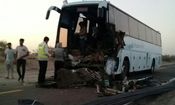 برخورد اتوبوس با پژو پارس در جاده طبس - دیهوک