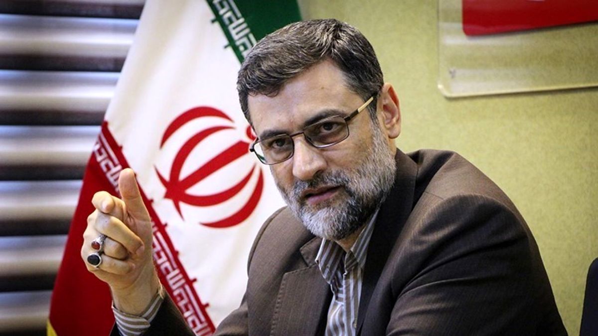 واکنش قاضی زاده به سئوالی درباره راه حل سه روزه او برای بورس