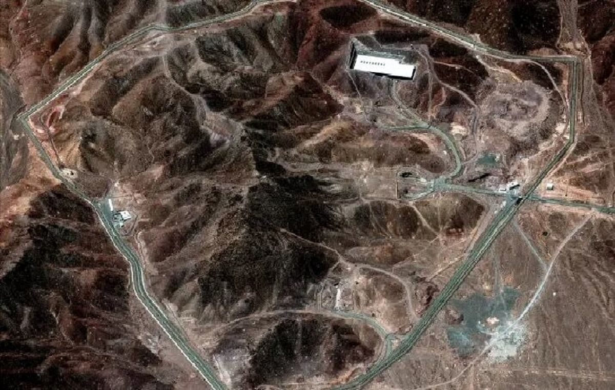 پنتاگون با نمایش فیلم هایی از عملکرد بمب های سنگرشکن GBU-57 مورد استفاده در فوردو، درخصوص نحوه کارکرد این بمب ها توضیحاتی داد/ ویدئو