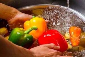 نکات ساده اما مهم درباره شستن میوه و سبزیجات