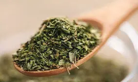 ۶ چاشنی معطر تابستانی که خواص معجزه‌آسا دارند