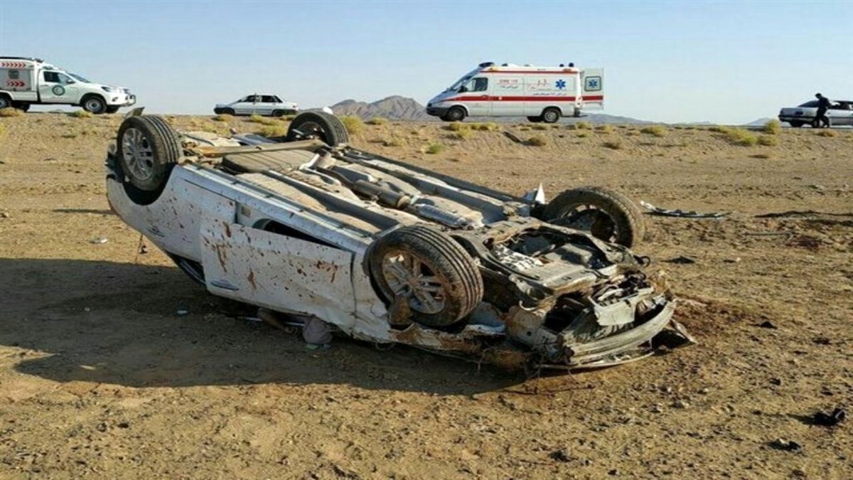 ۱۱ کشته و زخمی بر اثر واژگونی خودروی حامل اتباع