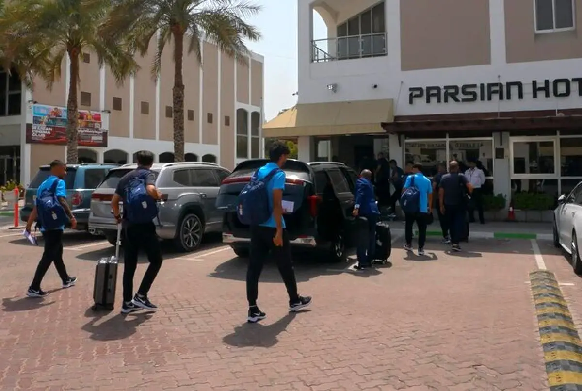 بازگشت کاروان تیم فوتبال امید به ایران
