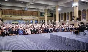  تصاویری از دیدار جمعی از مبلغان و طلاب حوزه‌های علمیه سراسر کشور با رهبر انقلاب