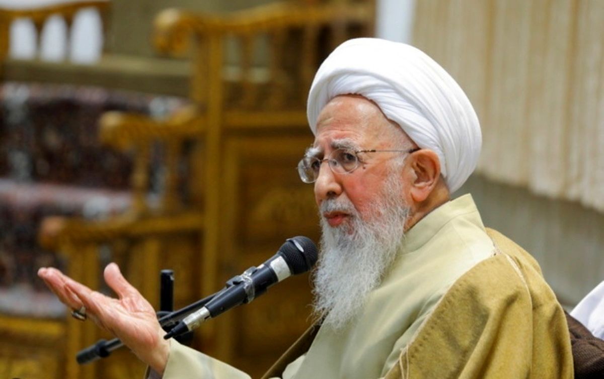 آیتالله جوادی آملی: اگر در کشور اختلاسی نباشد مردم به قانون احترام میگذارند