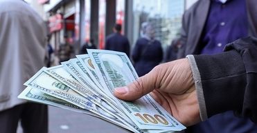 قیمت دلار، یورو و سایر ارزها ۲۰ شهریورماه ۱۴۰۴؛  دلار به کانال ۹۰ هزار تومان سقوط کرد