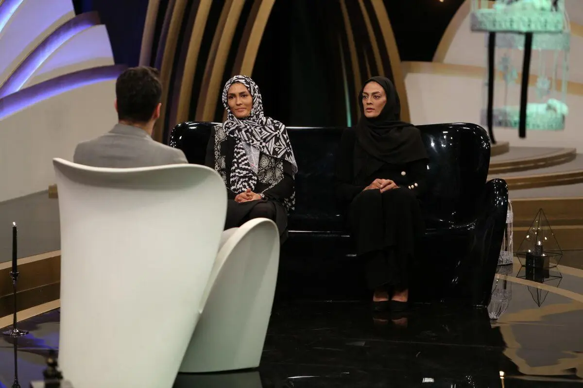 خواهران منصوریان: گفتند بدون حجاب مبارزه کن و 500 میلیون بگیر!