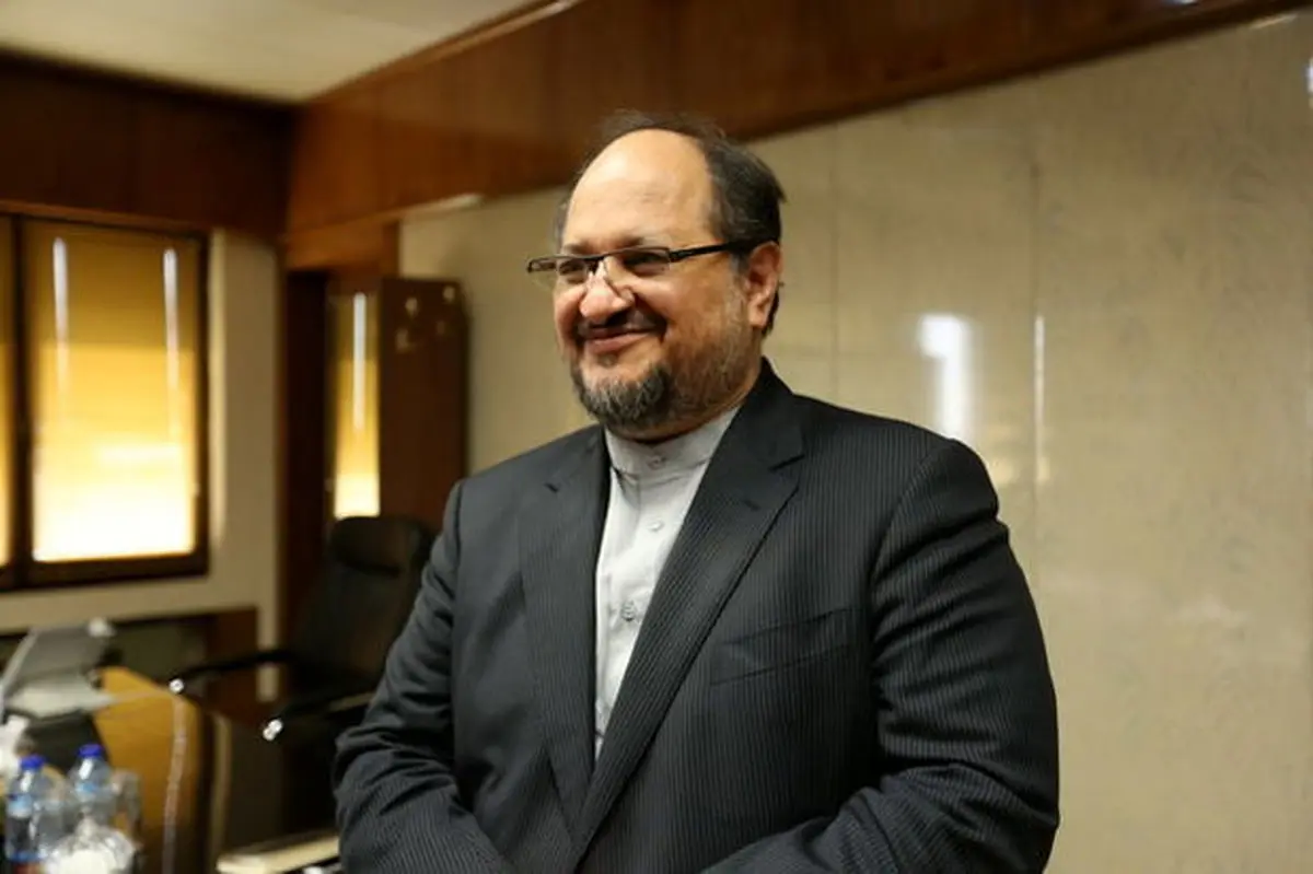 وزیر صنعت وارد الیگودرز شد