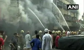 ساختمان تجاری هند طعمه حریق بزرگ