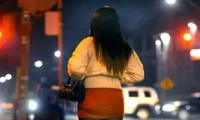 گزارشی از دخترانی که به ازای سفر به اروپا به دام روسپی گری می افتند