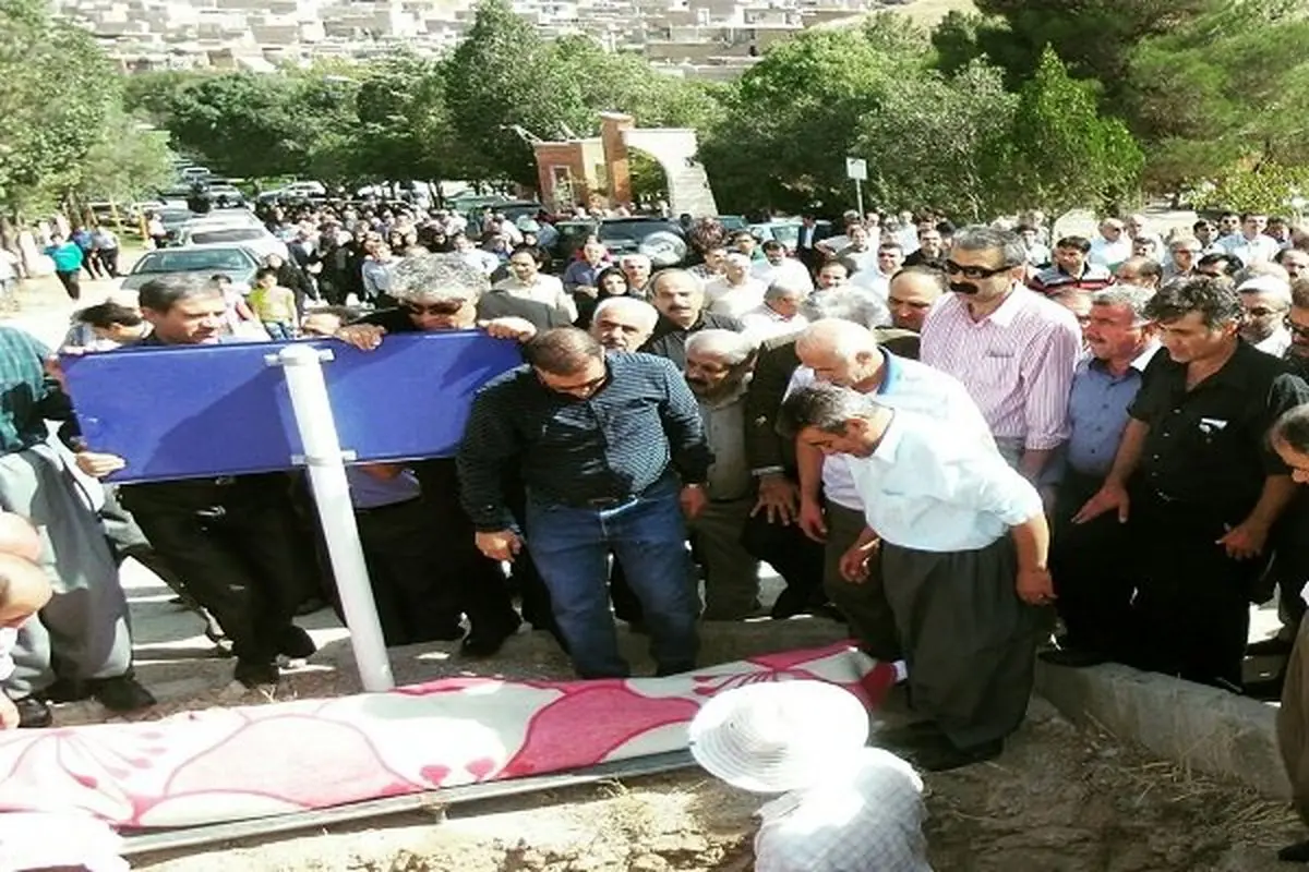 تشییع پیکر هنرمند موسیقی فولکلور کوردی در مهاباد