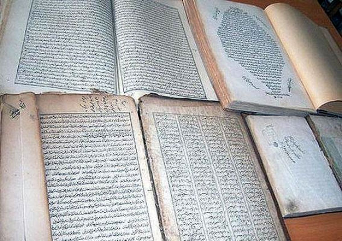 ۶۴ جلد قرآن خطی مربوط به دوره قاجار در دلیجان کشف شد