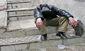 مردی دخترش راحله را برای مواد فروخت !