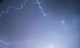 حادثه مرگبار بر اثر رعدوبرق‌/ جوان‌۳۰ ساله جان باخت