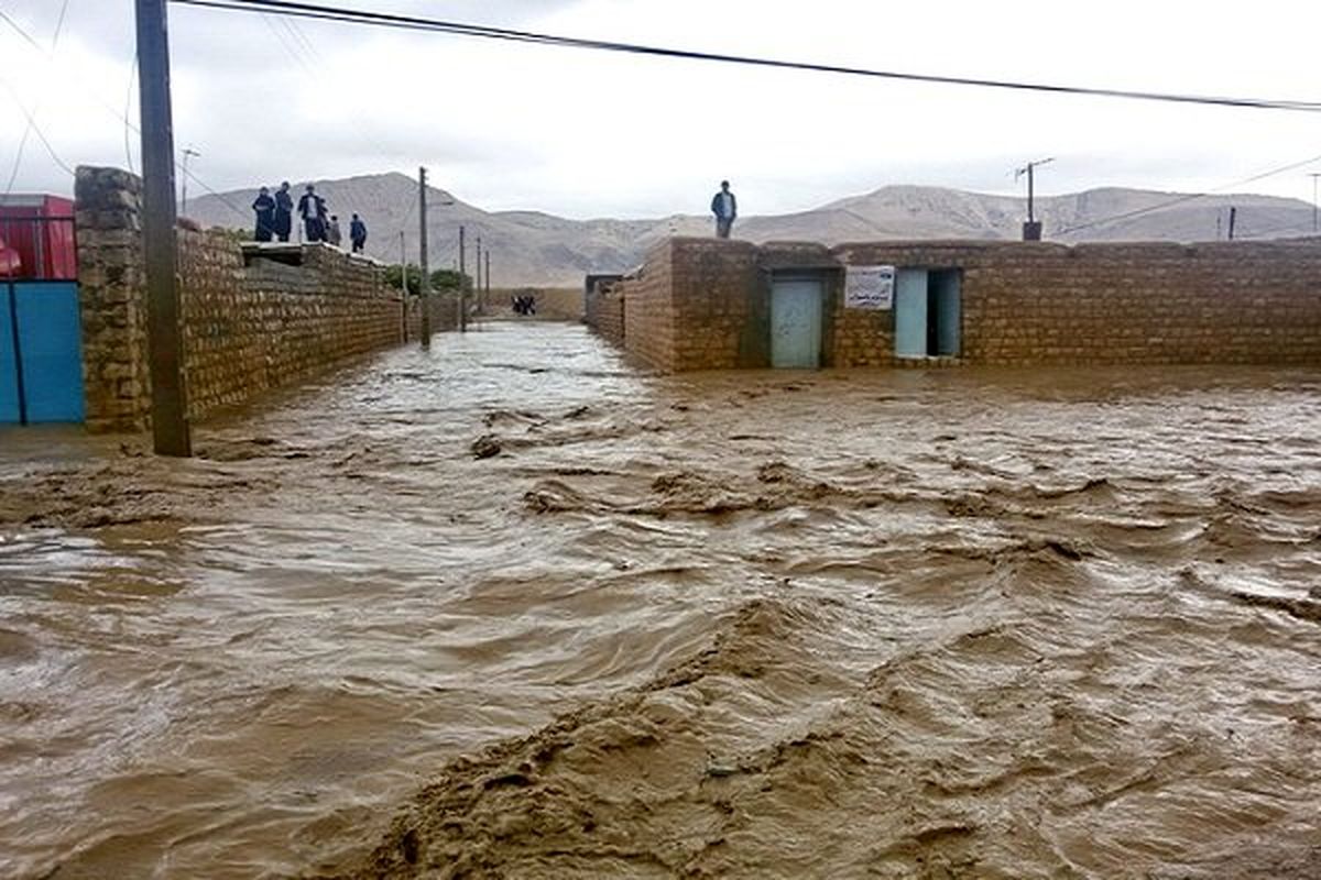 سیل در شرق استان سمنان جان یک نفر را گرفت/ بروز خسارت در دامغان