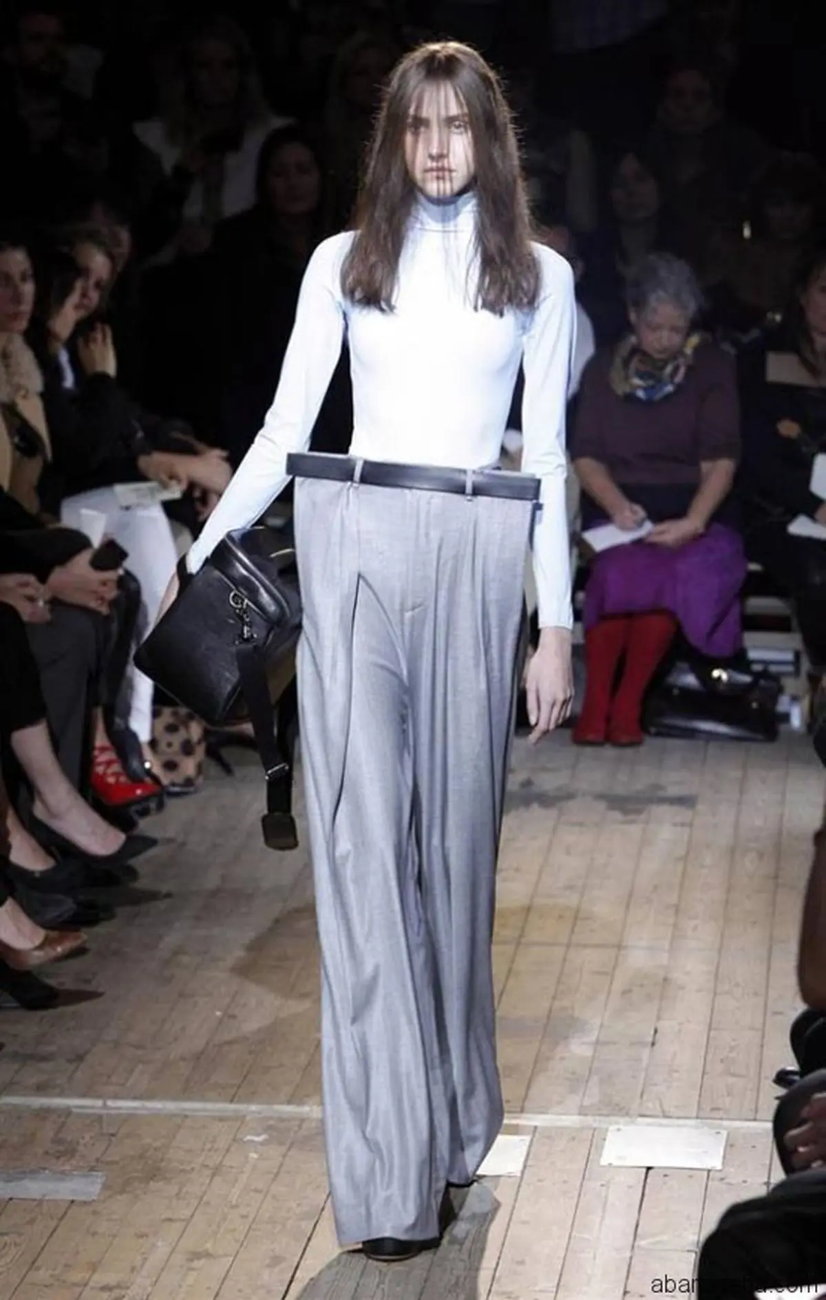 ماجرای زنان مانکنی که دستمال کاغذی می خورند!