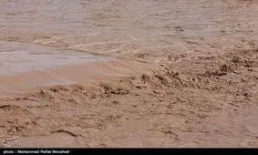 "سیلاب" کنار محور اصلی شهمیرزاد به فولاد محله را شست