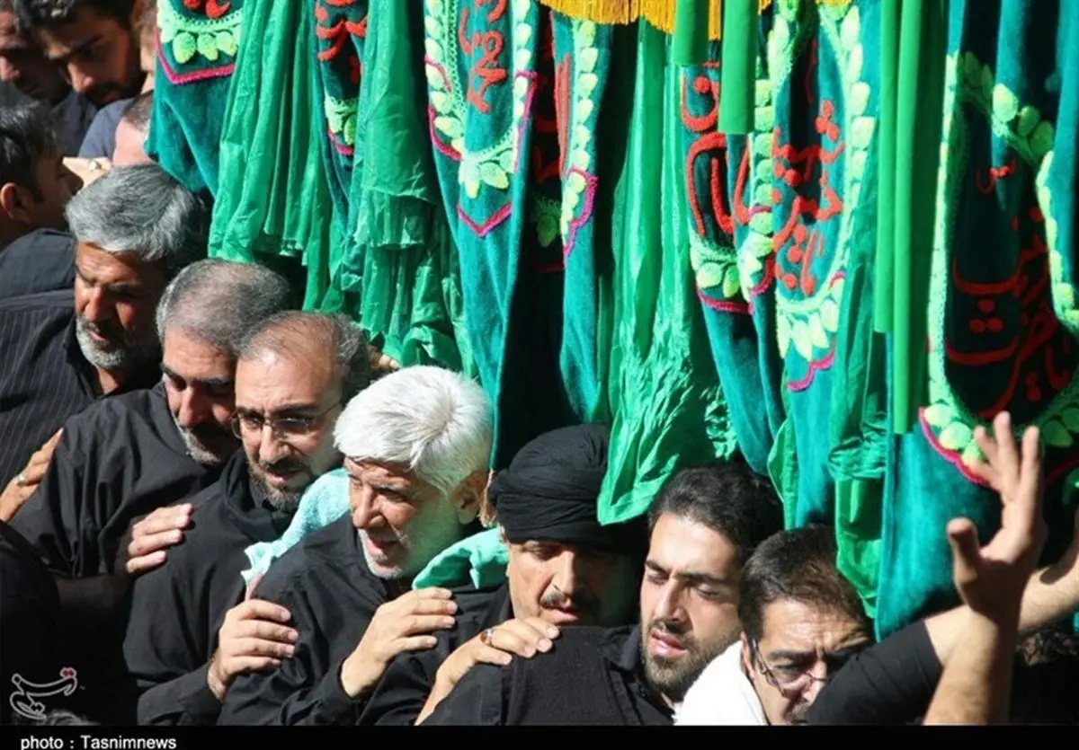 مراسم نخل‌گردانی سنت کهن مردم خمین برگزار شد