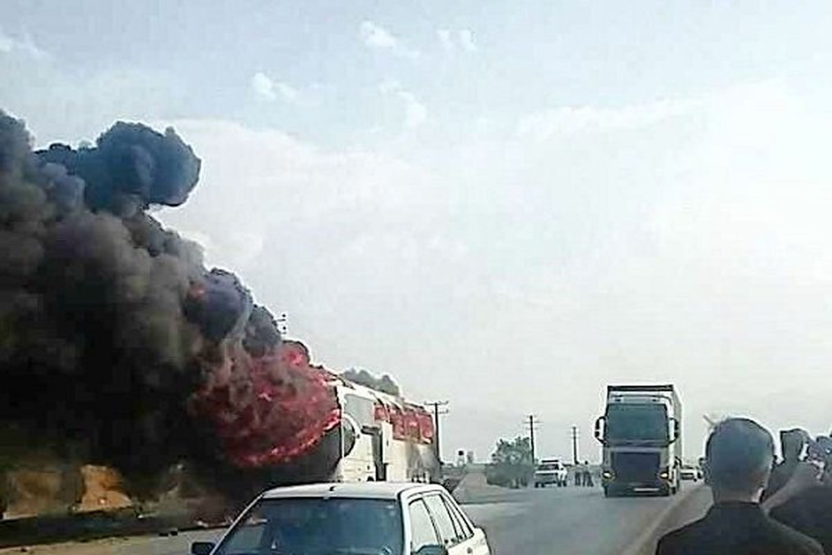 اتوبوس حادثه دیده در جاده همدان - تهران ۱۱ مسافر داشت