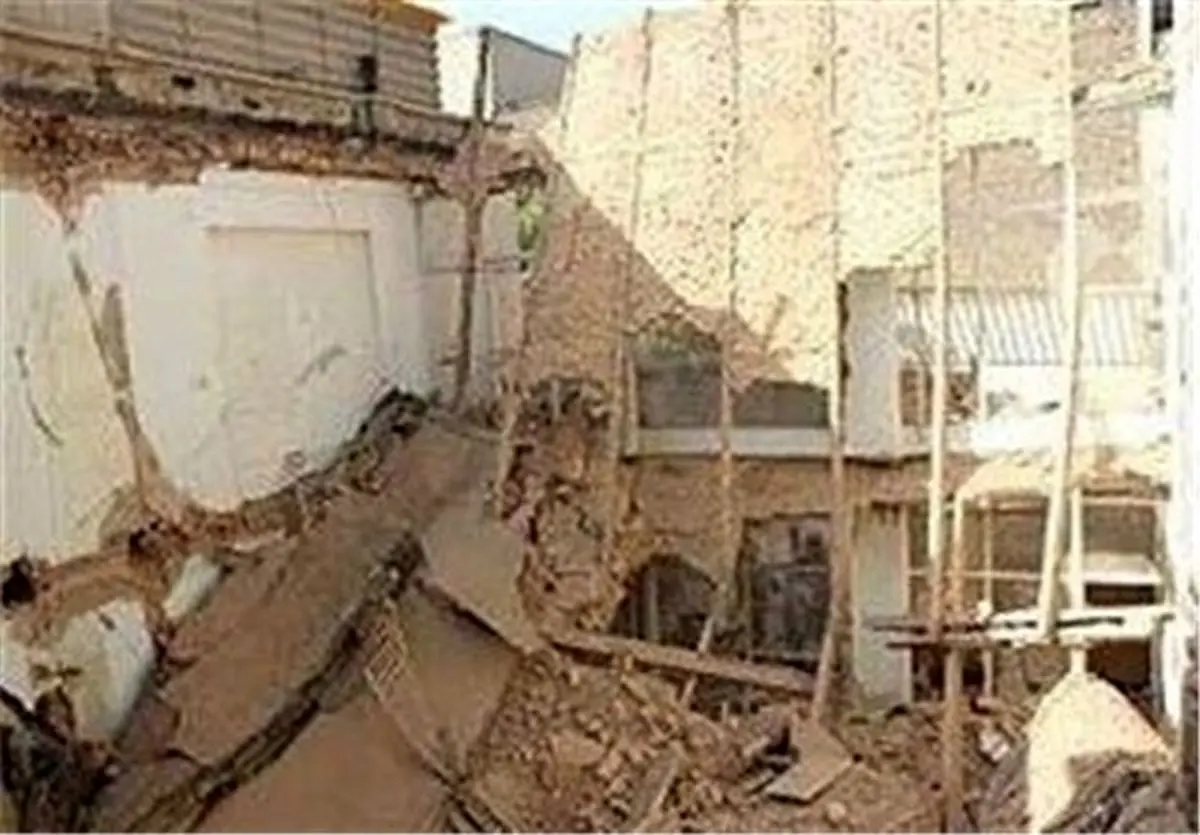 ریزش آوار در اصفهان با ۵ کشته و زخمی