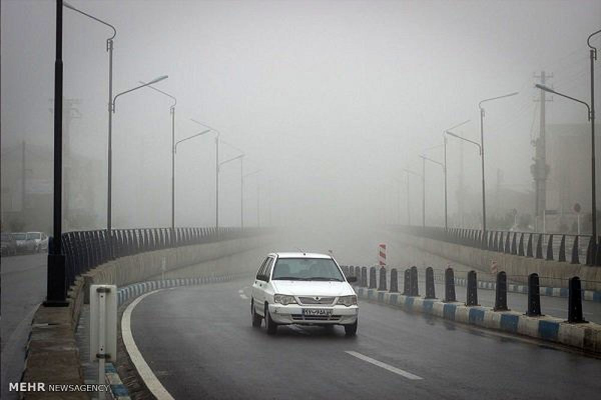 بارش باران و مه گرفتگی در محورهای شمالی و منتهی به تهران