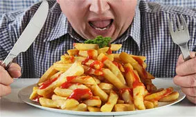 چگونه با میل شدید به خوردن مقابله کنیم؟