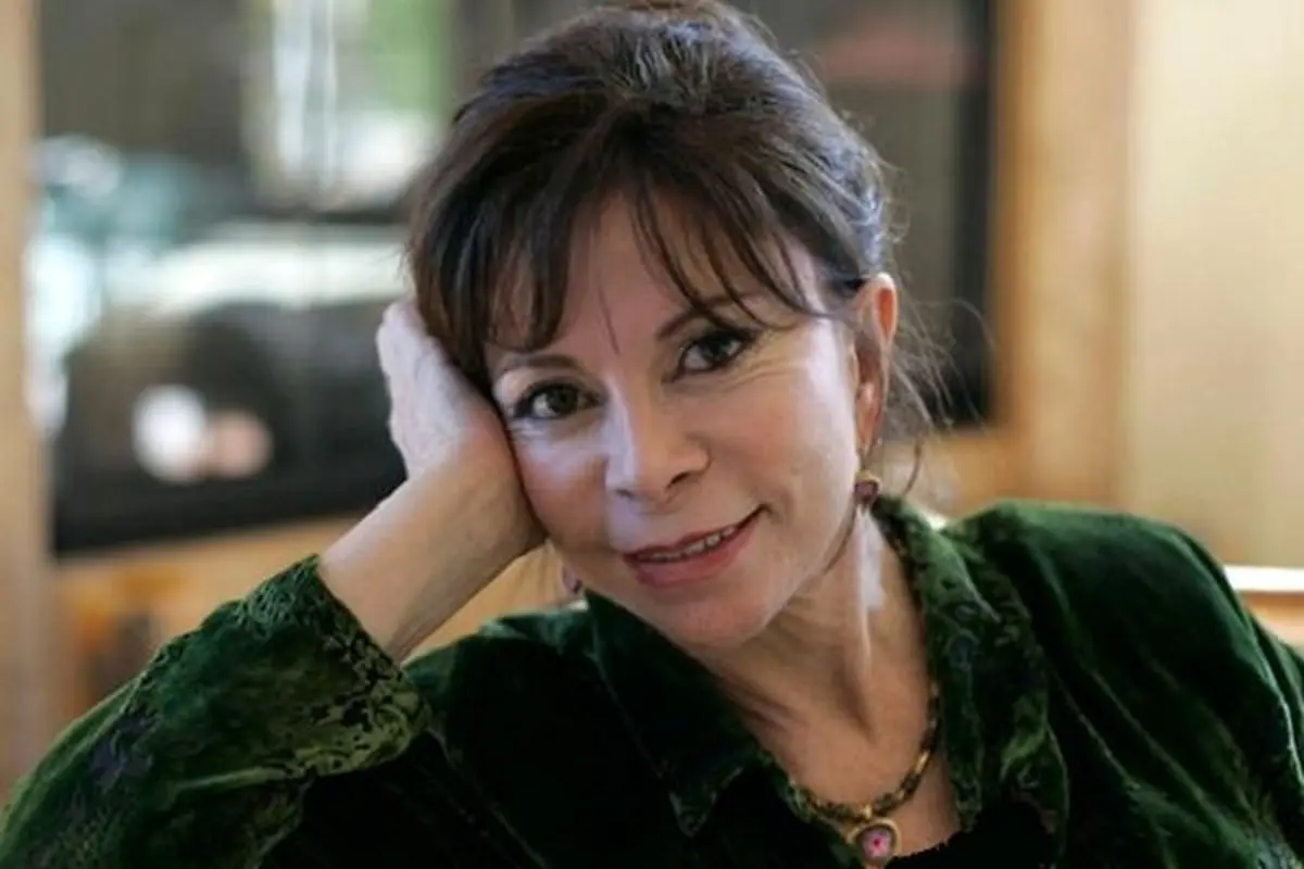 بنیاد ملی کتاب آمریکا به ایزابل آلنده جایزه می‌دهد