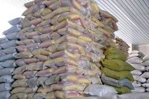 ۷۰ کانتینر برنج احتکاری کشف شده توزیع شد