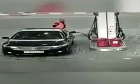 وقتی تازه گواهینامه گرفتی و میری بنزین بزنی!