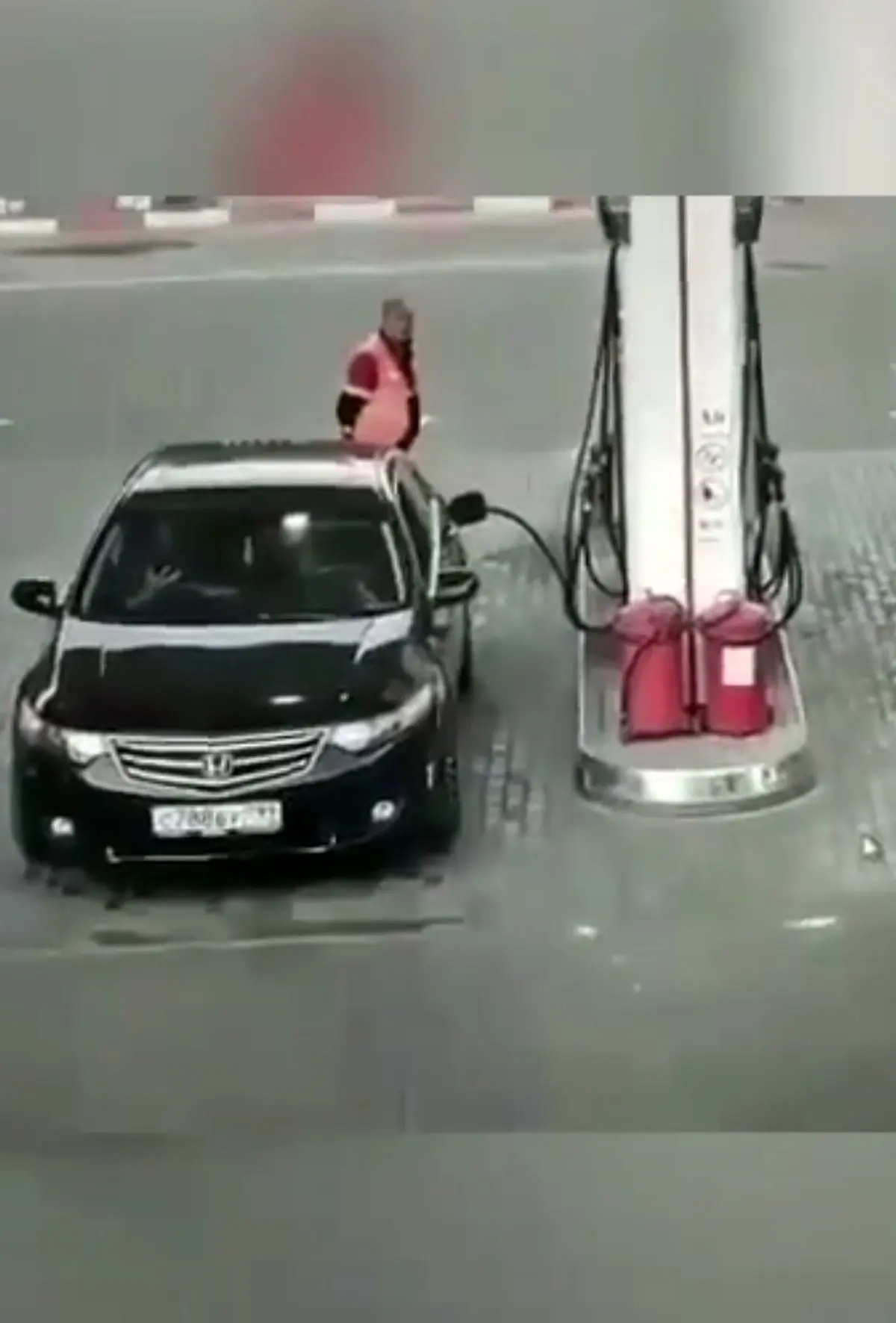 وقتی تازه گواهینامه گرفتی و میری بنزین بزنی!