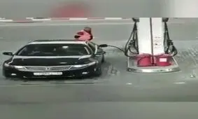 وقتی تازه گواهینامه گرفتی و میری بنزین بزنی!