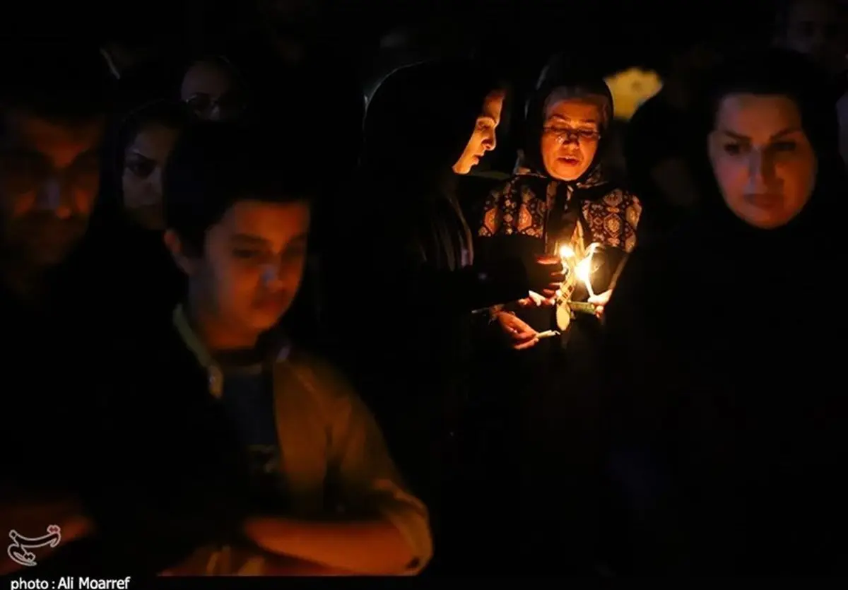 سوگواری مردم در محل حادثه تروریستی به روایت تصویر