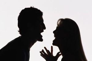 علت سکوت زوجین برای کنترل مشاجرات چیست؟