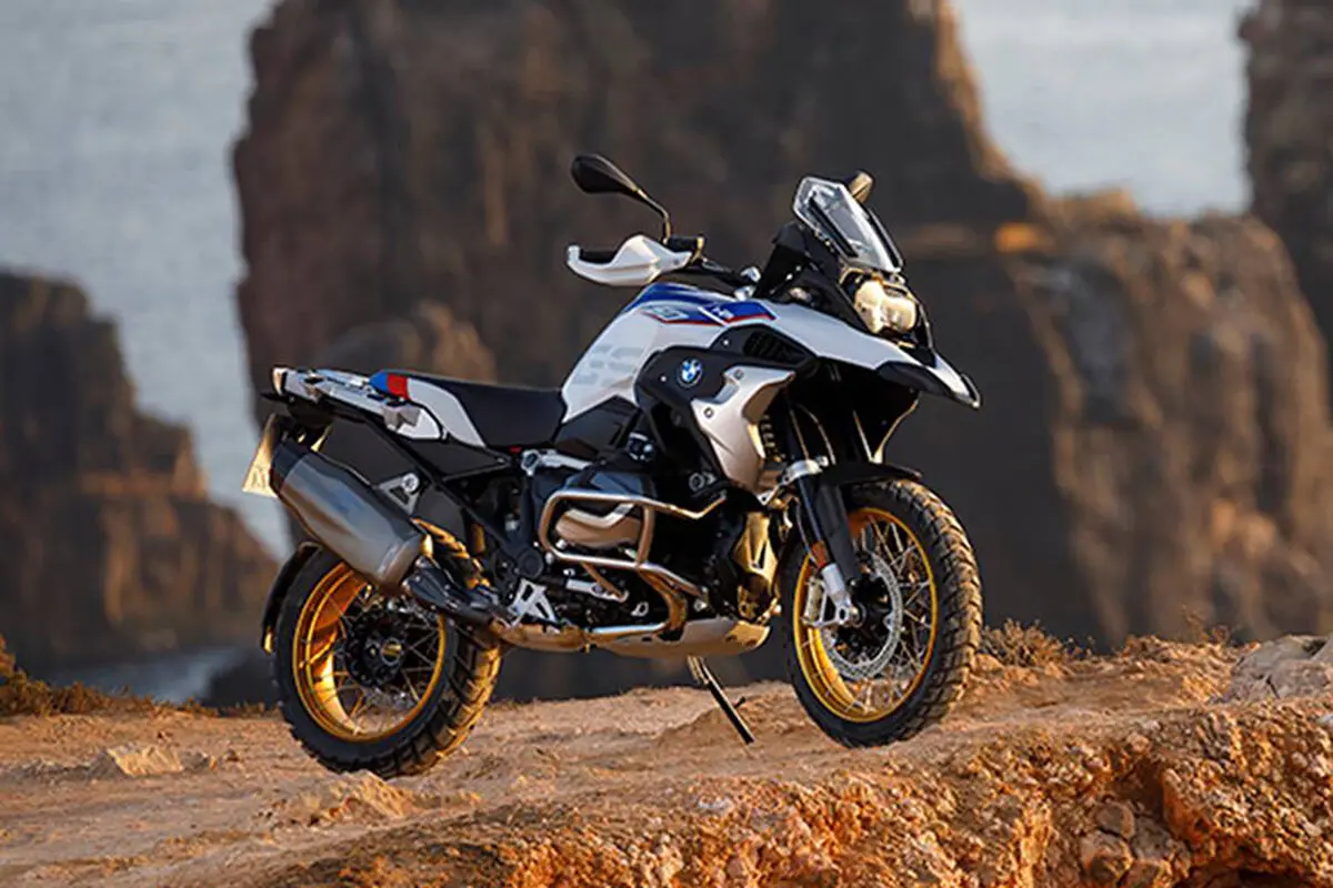 موتورسیکلت بی ام و R1250 GS و R1250 RT رونمایی شد