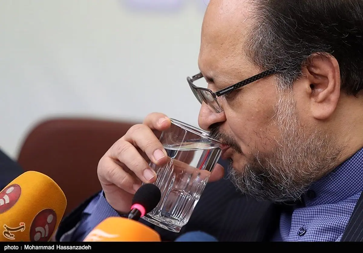 استعفاي شريعتمداري تكذيب شد