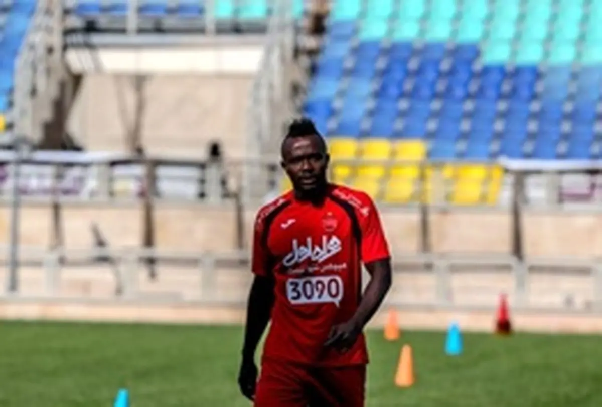 تصویری از حسرت منشا برای گل نشدن ضربه رباح ماجری