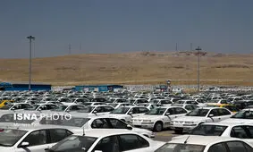 احتکار 2000 خودرو در فارس