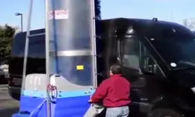 دستگاه قدرتمندی که یک کارواش سیار است