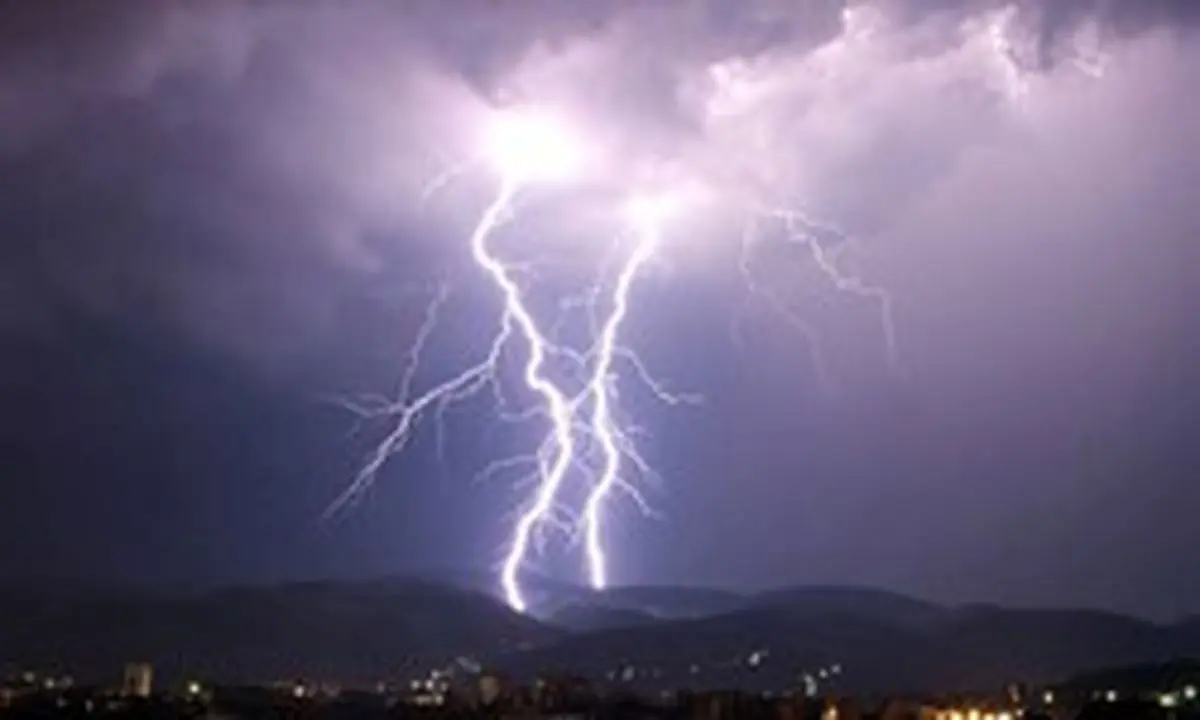 صاعقه جان یک دختر را در خراسان جنوبی گرفت